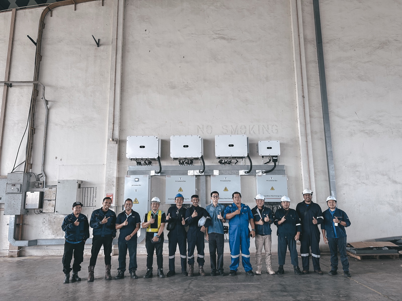 The Rooftop Energy installation team on site.